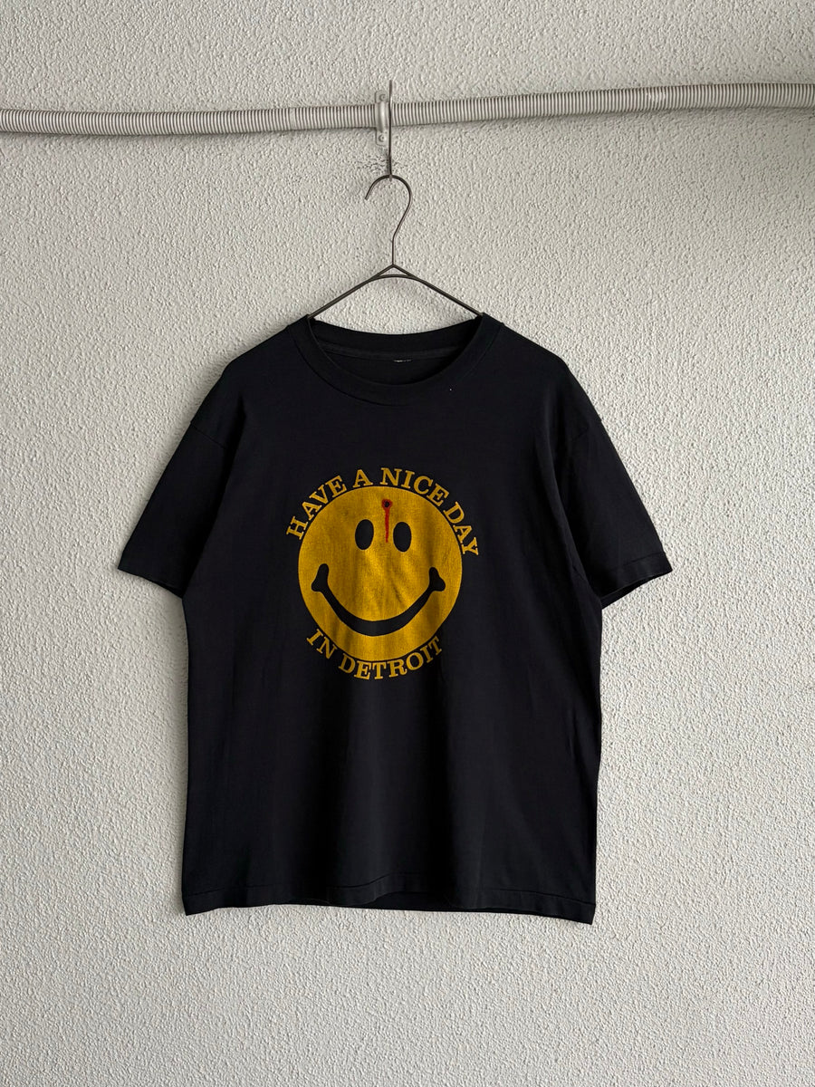 "Gun Shot" Smile Print T-Shirt