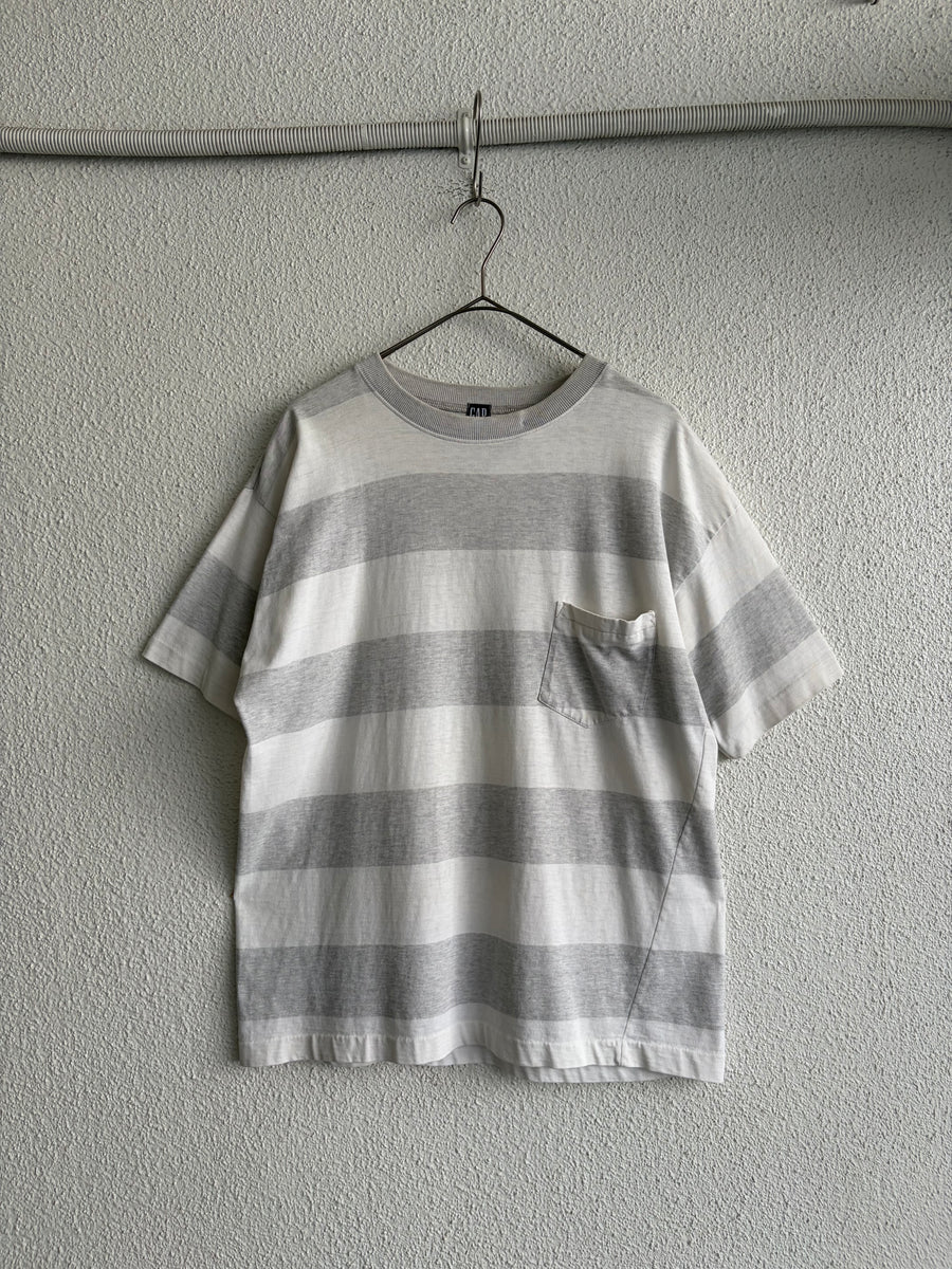 "GAP" Border T-shirt